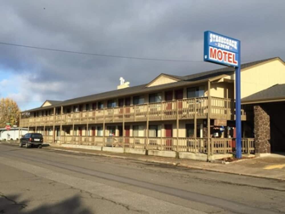 Stagecoach Inn - carbon neutral hotel in Molalla