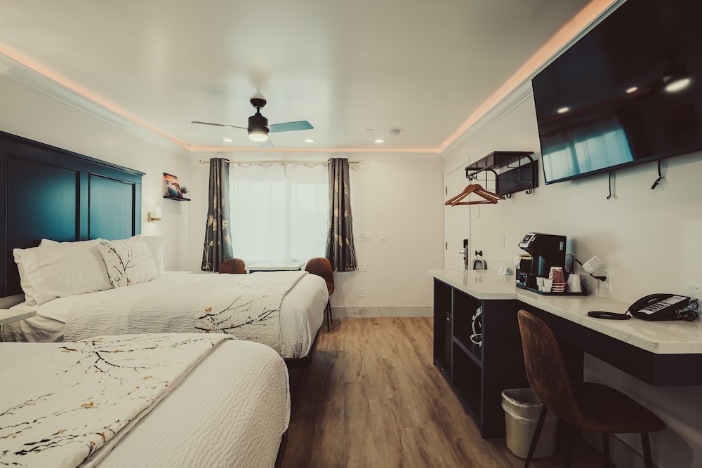 Blufftop Inn & Suites - photo 37