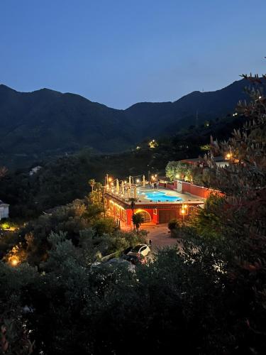 Agriturismo A casa di Anna — 4-Star Luxury Hotel in Pellezzano, Italy