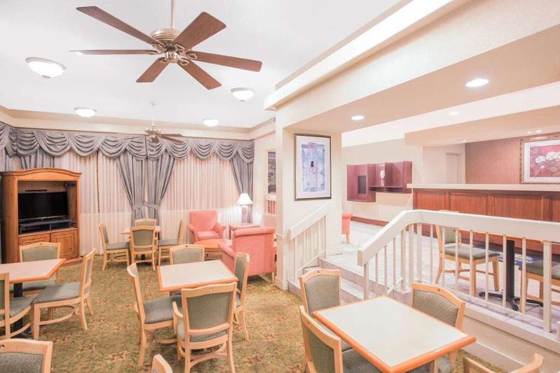 Days Inn Dothan - photo 16
