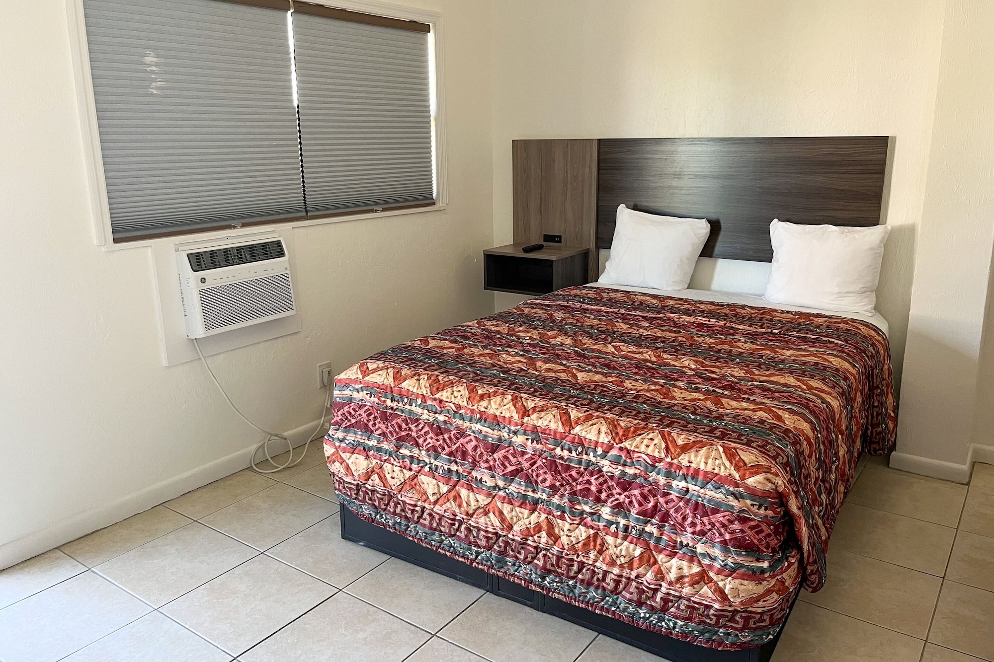 Captain's Table Hotel - photo 23