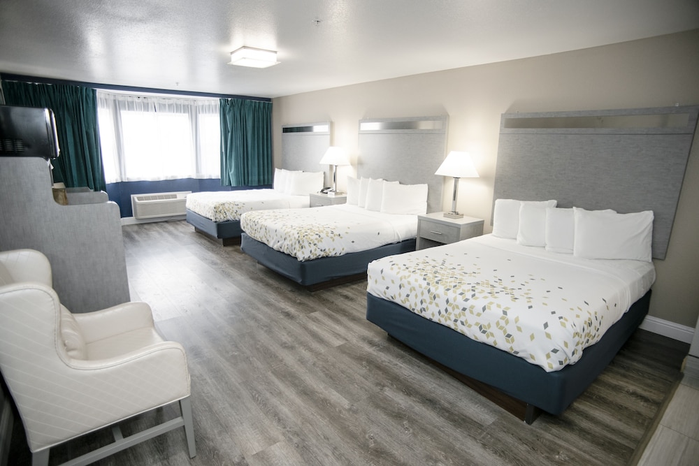 Anchor Beach Inn - photo 14