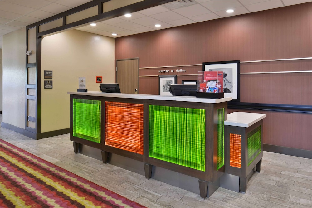 Hampton Inn & Suites Dallas Market Center - photo 9