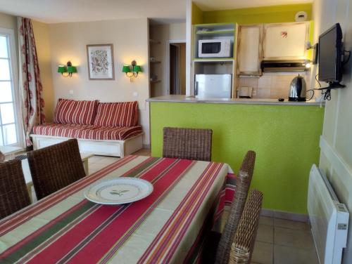 Cote Basque - carbon neutral hotel in Urrugne