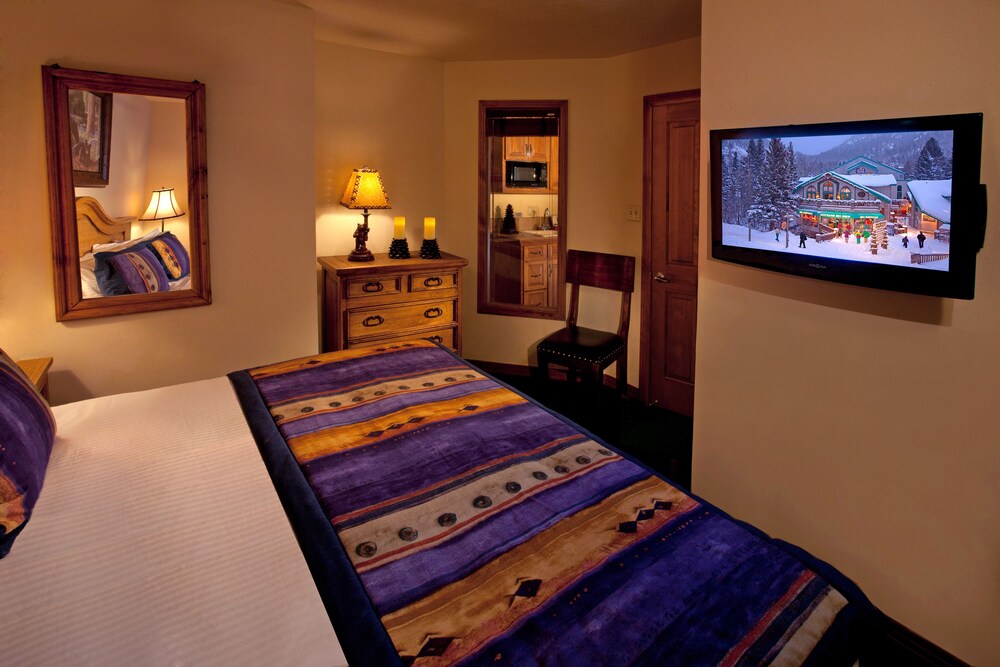 Alpine Village Suites - photo 8