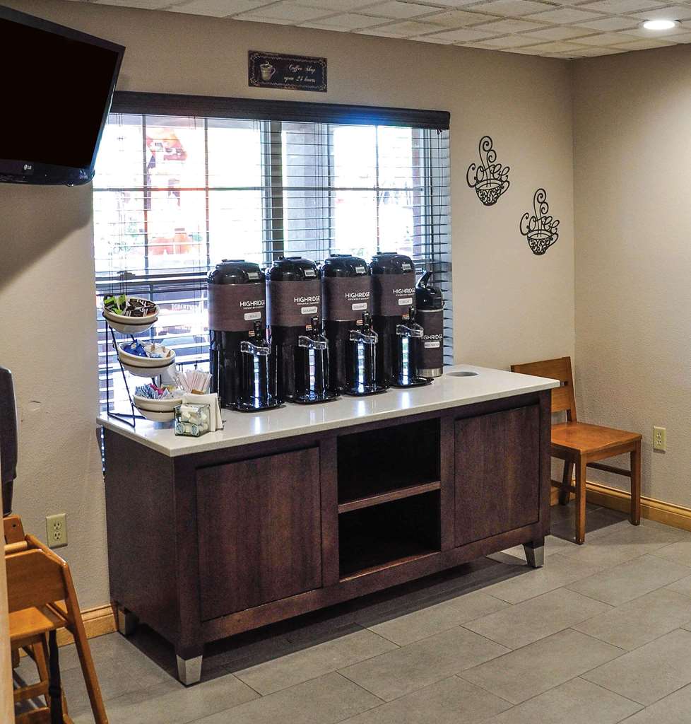Country Inn & Suites by Radisson Fairborn South OH - photo 25
