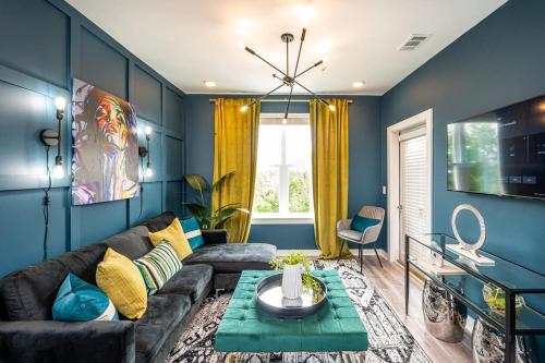 Downtown New Built Roof top balcony City View 525Pkwy — 4-Star Luxury Hotel in Atlanta, United States