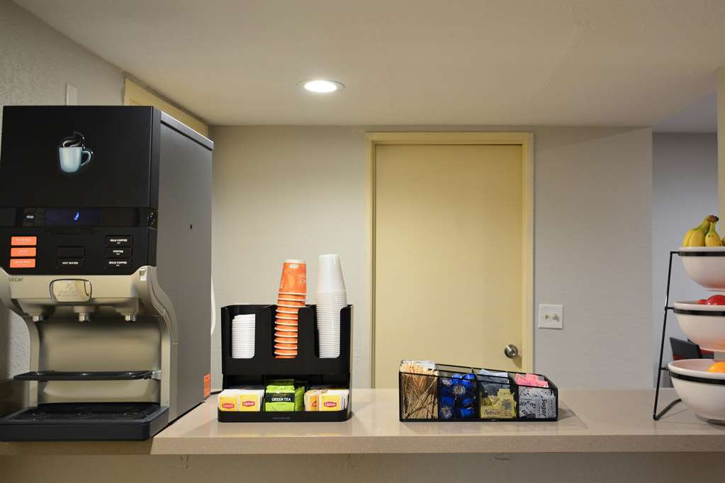 Comfort Inn & Suites Moreno Valley near March Air Reserve Base - photo 41