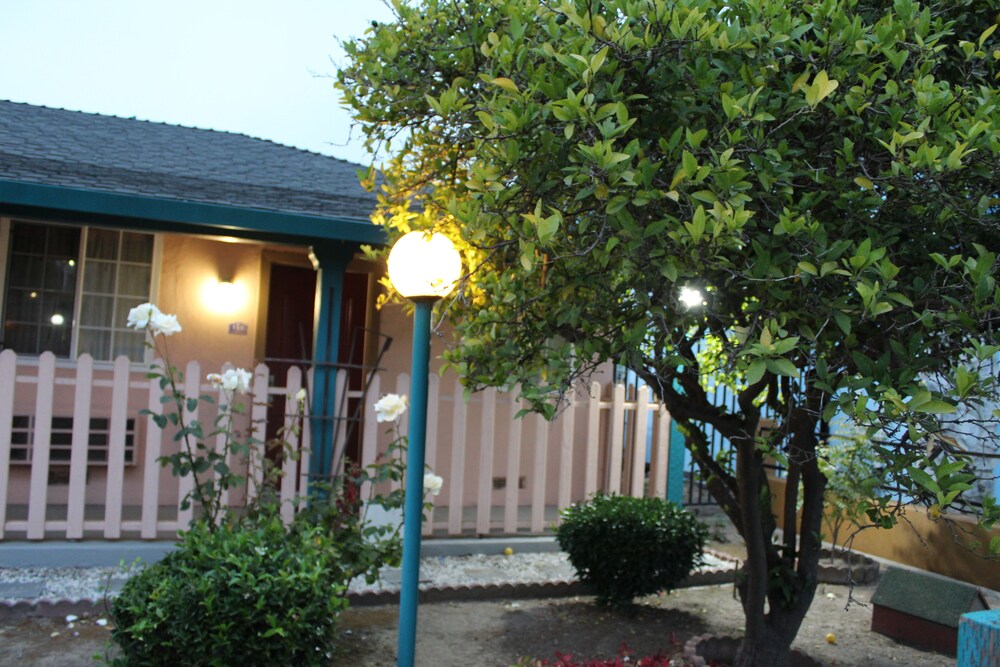Riverside Inn & Suites Santa Cruz - photo 62