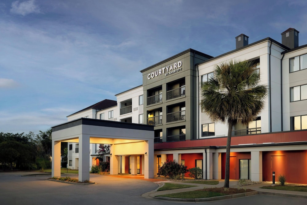 Courtyard by Marriott North Charleston Airport Coliseum in North Charleston, United States