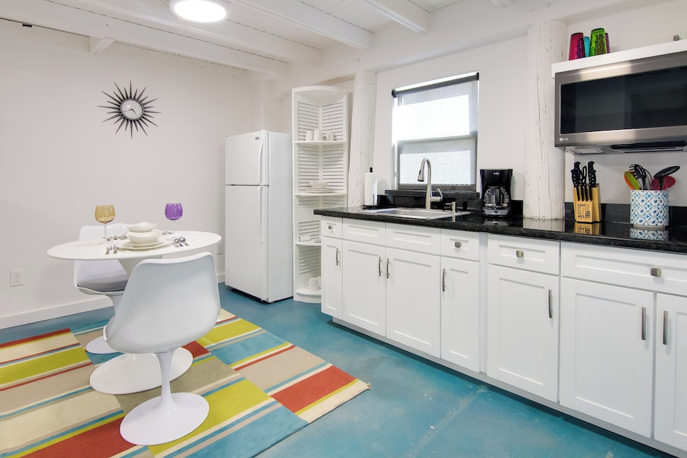 Sunny Waterfront Rio Hondo Studio with Shared Perks — Rio Hondo — photo 2