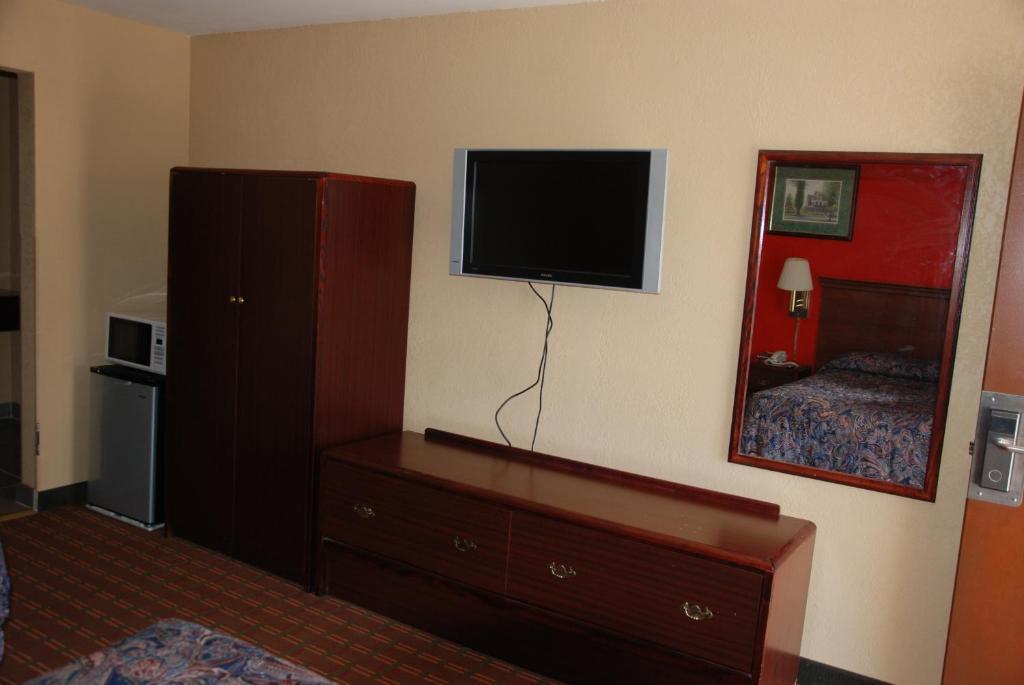 Mount Laurel Motel - photo 10