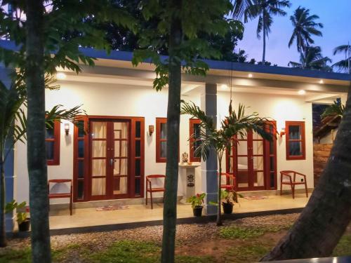 Chamara Inn in Talpe, Sri Lanka