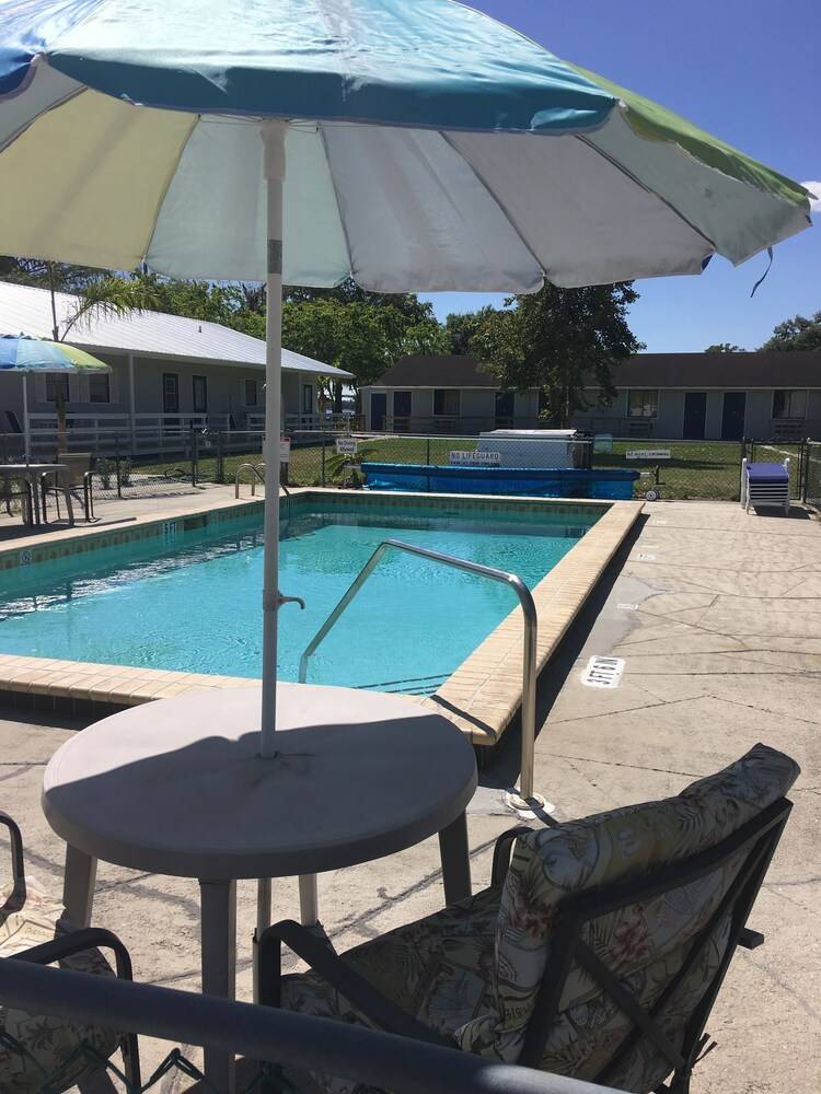 The Rivers Edge Motel - photo 28