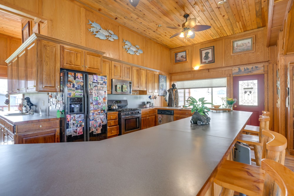 Salmon Vacation Rental w Mountain Views - photo 4