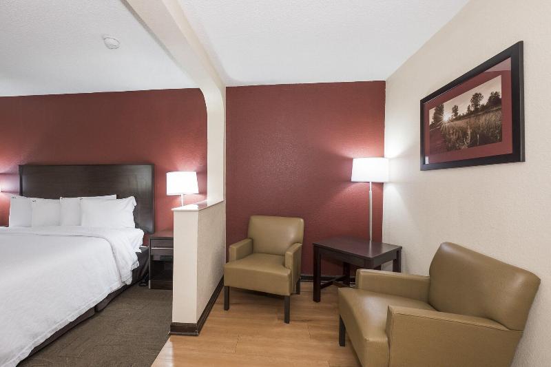 Red Roof Inn PLUS & Suites Opelika - photo 37