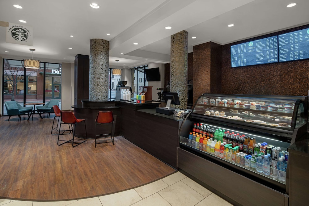 Embassy Suites by Hilton Fort Worth Downtown - photo 20