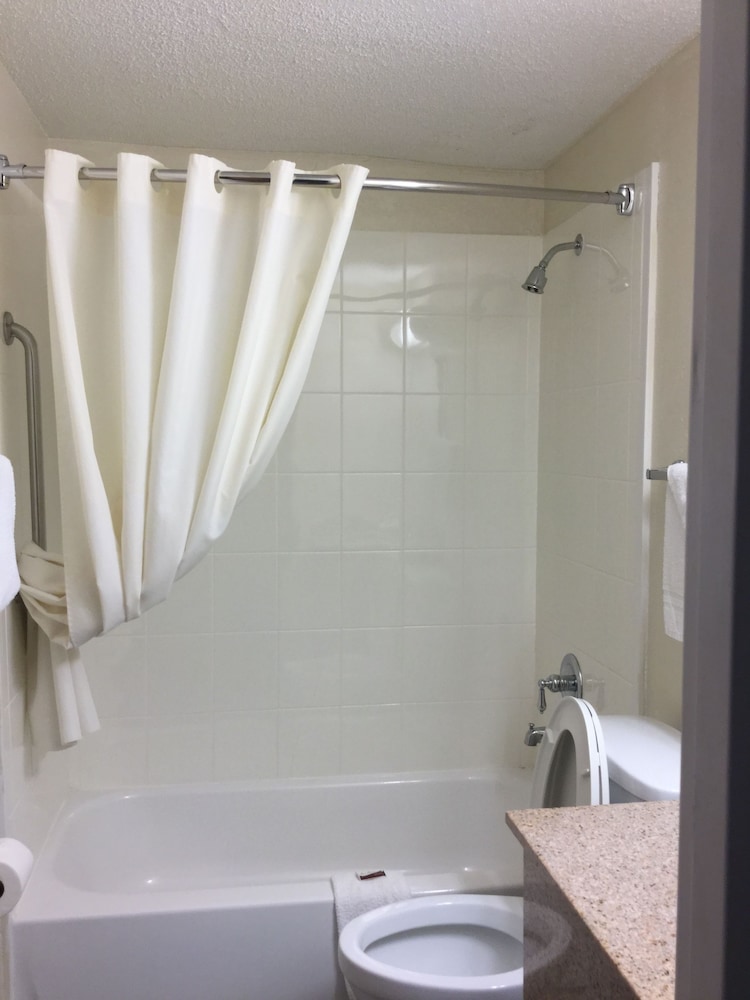 Americas Best Value Inn Jefferson City - photo 35