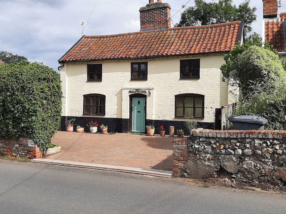 Church Cottage — 4-Star Luxury Hotel in Halesworth, United Kingdom