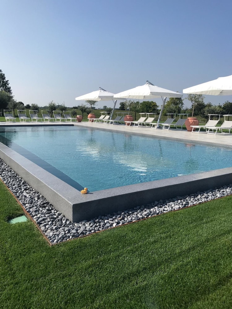 La Zarabba Relais de Charme — hotel in Ponti Sul Mincio