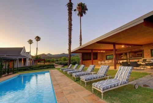Almond Valley Manor House — 4-Star Luxury Hotel in Oudtshoorn, South Africa