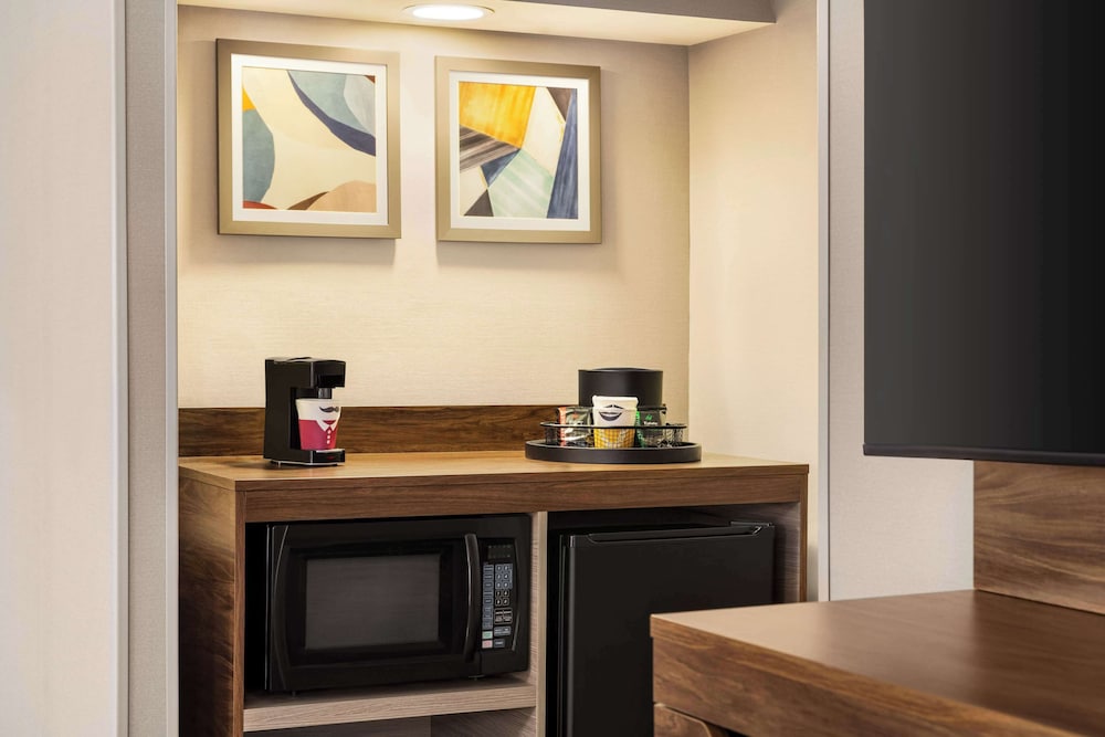 Hampton Inn by Hilton Shelton - photo 13
