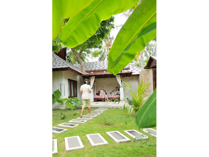 Holiday Island Resort