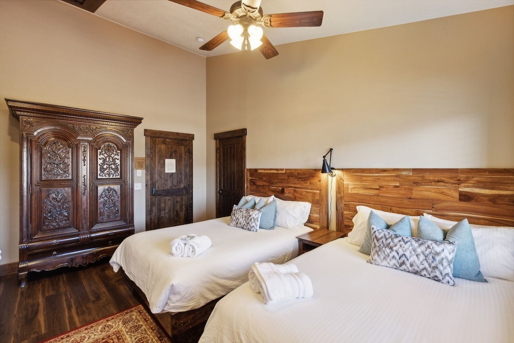 Zion Cliff Lodge - photo 27
