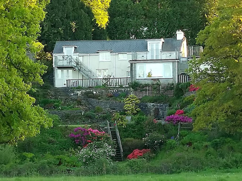 Primrose Cottage — 5-Star Luxury Hotel in Launceston, United Kingdom