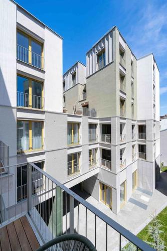 Urban Spaces 3 Victoriei new building with parking and security — 4-Star Luxury Hotel in Bucharest, Romania