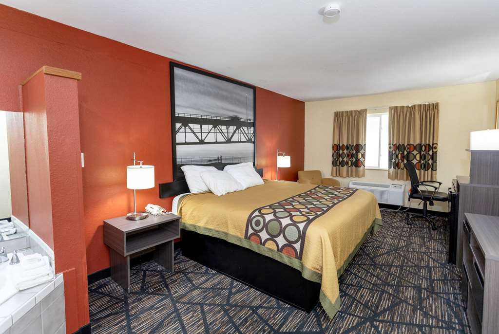 Super 8 by Wyndham Big Rapids - photo 16