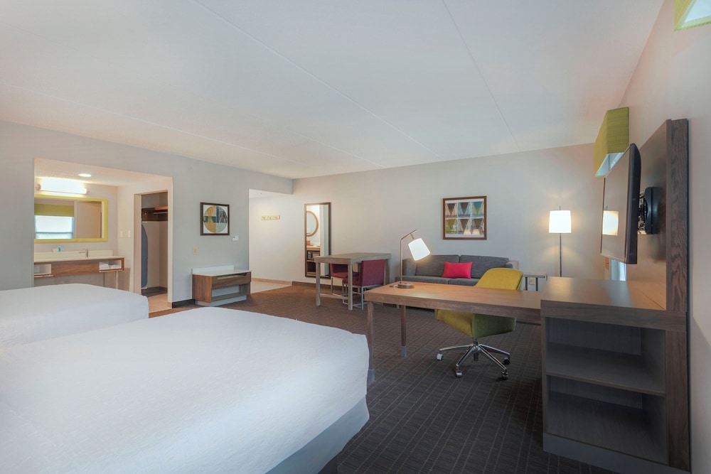 Hampton Inn & Suites Burlington NC - photo 17