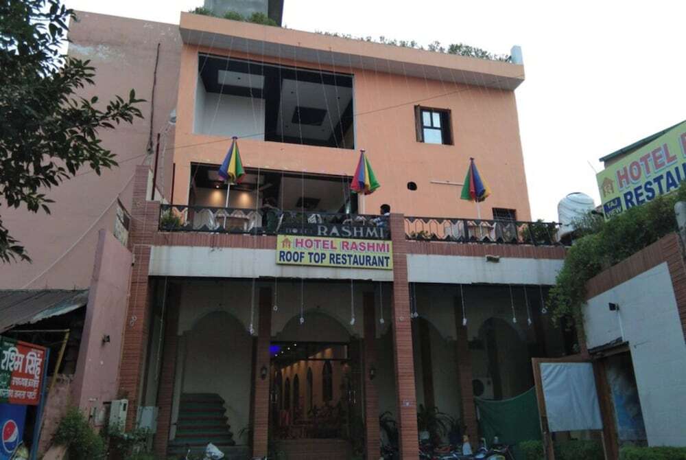 Goroomgo Rashmi Agra - last minute hotel in Agra