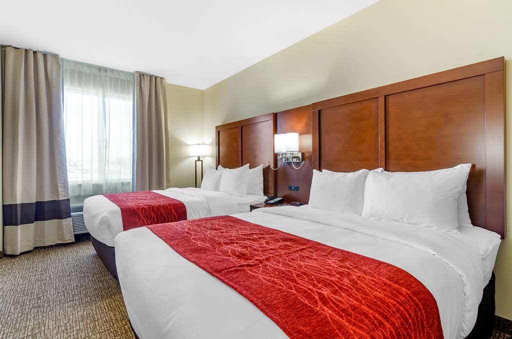 Comfort Inn & Suites Salina North - photo 7