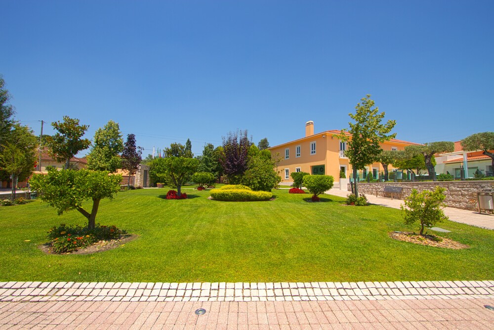 Hotel de Charme Casa da Amieira — hotel in Torres Novas
