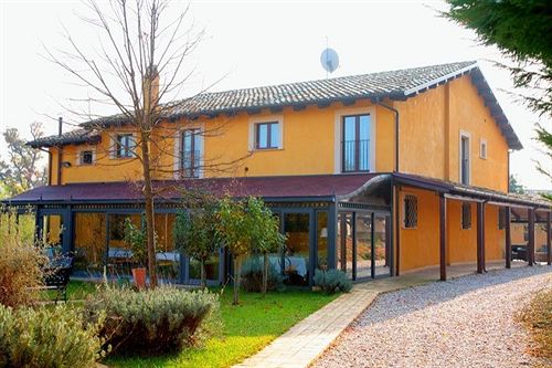 Le Grotte dei Saraceni — hotel in Sant'omero