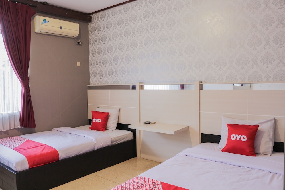 OYO 1710 Hotel Budi Famili 2 Syariah — hotel in Ciamis