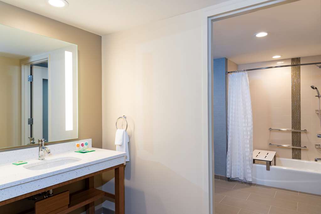 Hyatt Place Flint Grand Blanc - photo 18