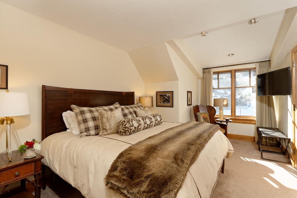 Colorado Lodge at the Ritz Carlton - photo 4