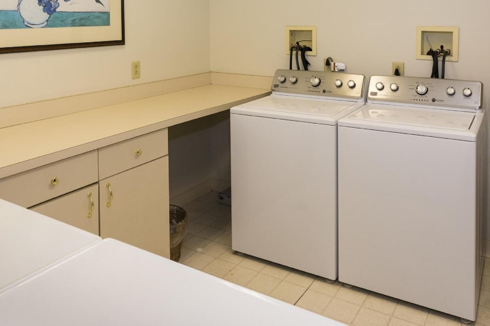 Cresthill Suites Syracuse - photo 24