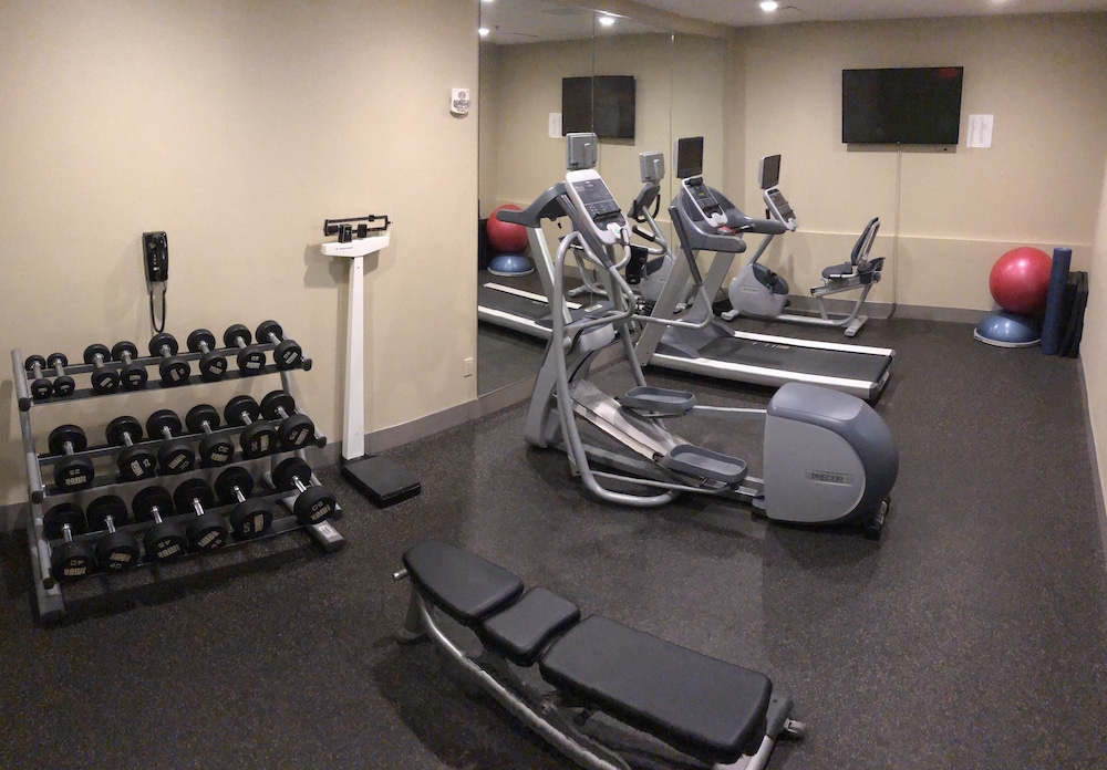 Holiday Inn Express Hotel & Suites St. Paul Woodbury by IHG - photo 64
