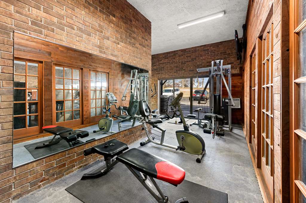 Suburban Studios Kansas City Airport North - photo 26