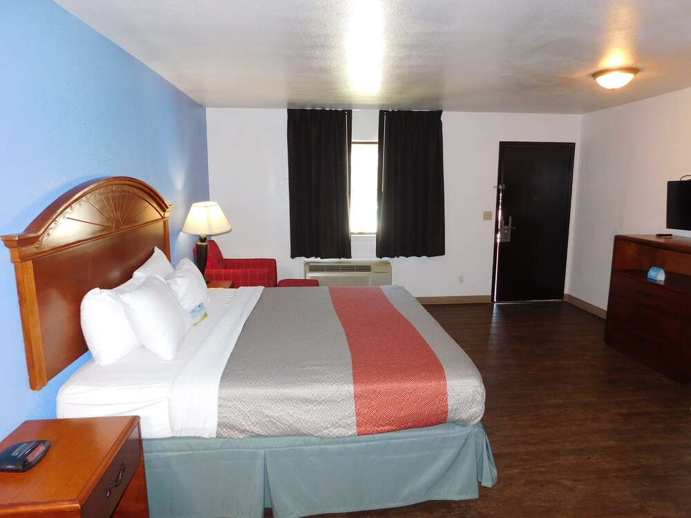Days Inn By Wyndham Oklahoma City Nw Expressway - photo 21