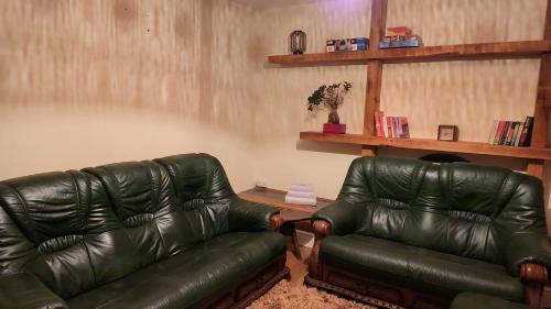 Cosy Central Hideaway near the Brecon Beacons — Ystradgynlais — photo 2