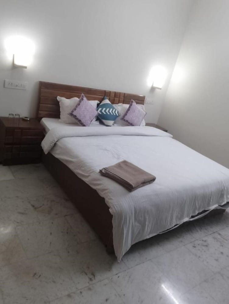 Goroomgo Marina Hills Resort Solan in Solan, India