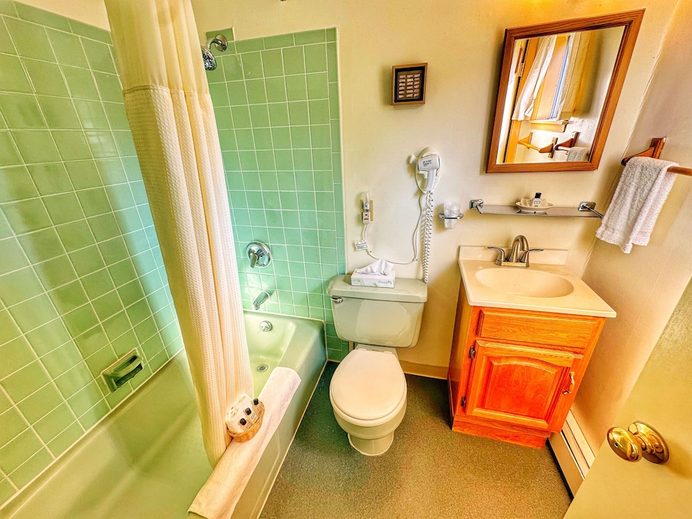 Brittany Motel - photo 37