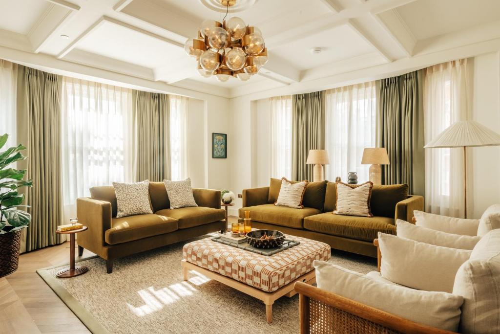 Claridge House by SLO — 4-Star Luxury Hotel in London, United Kingdom