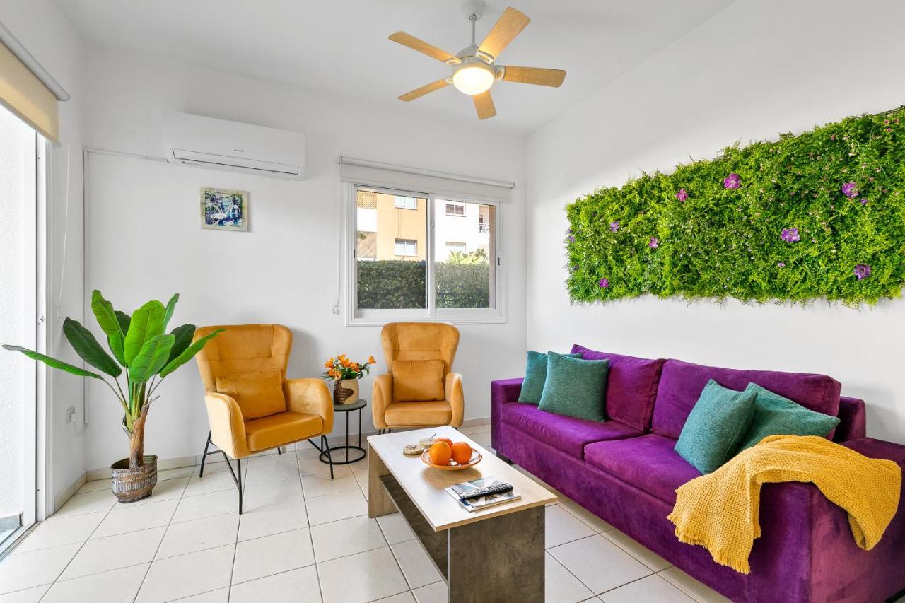 Iris Bloom Holiday Apartment