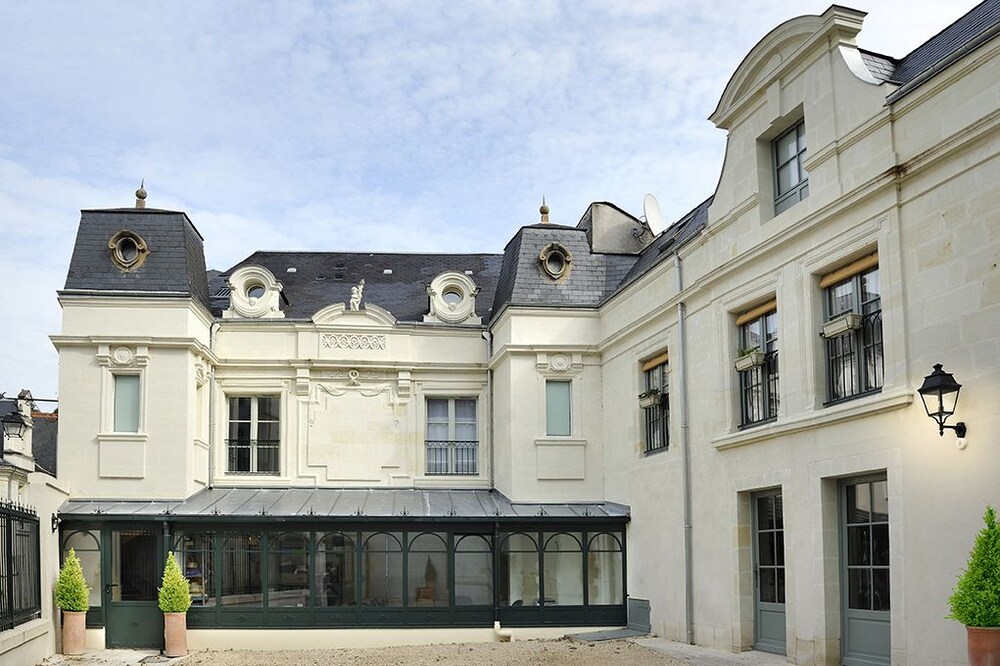Phoenix Hotel - carbon neutral hotel in Dezhou