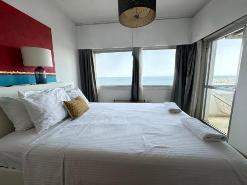 1Br Seaview Apt With Community Pool Top Location